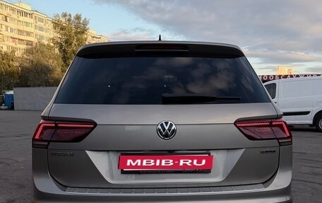 Volkswagen Tiguan II, 2018 год, 2 950 000 рублей, 26 фотография