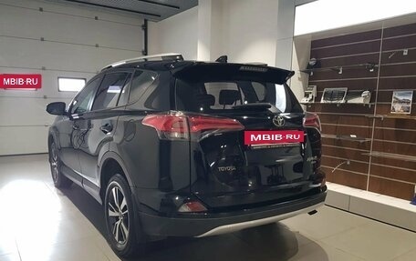 Toyota RAV4, 2018 год, 2 029 000 рублей, 4 фотография