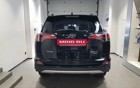 Toyota RAV4, 2018 год, 2 029 000 рублей, 5 фотография