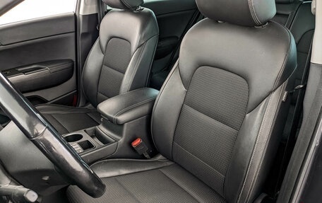 KIA Sportage IV рестайлинг, 2018 год, 2 100 000 рублей, 20 фотография