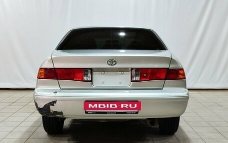 Toyota Camry, 2000 год, 390 000 рублей, 5 фотография