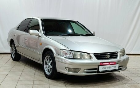 Toyota Camry, 2000 год, 390 000 рублей, 2 фотография