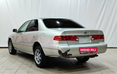 Toyota Camry, 2000 год, 390 000 рублей, 6 фотография
