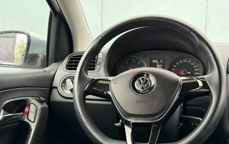 Volkswagen Polo VI (EU Market), 2017 год, 1 060 000 рублей, 6 фотография