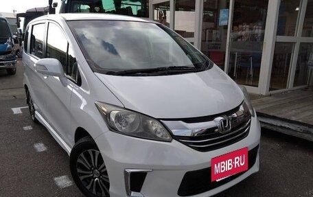 Honda Freed I, 2015 год, 935 000 рублей, 2 фотография