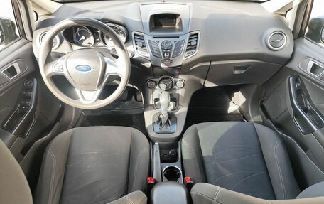Ford Fiesta, 2016 год, 849 000 рублей, 10 фотография
