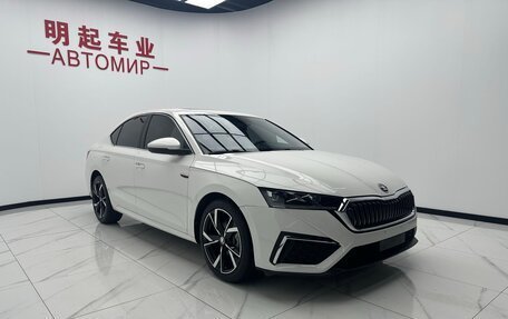 Skoda Octavia IV, 2022 год, 1 999 000 рублей, 2 фотография