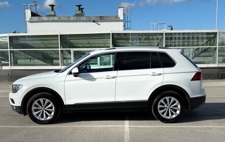 Volkswagen Tiguan II, 2018 год, 2 550 000 рублей, 2 фотография