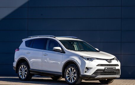 Toyota RAV4, 2017 год, 2 295 000 рублей, 7 фотография