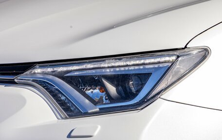 Toyota RAV4, 2017 год, 2 295 000 рублей, 11 фотография