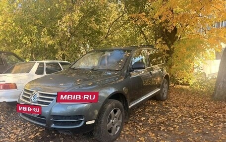 Volkswagen Touareg III, 2004 год, 580 000 рублей, 2 фотография