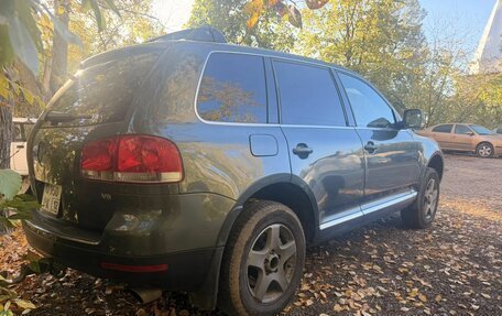 Volkswagen Touareg III, 2004 год, 580 000 рублей, 10 фотография