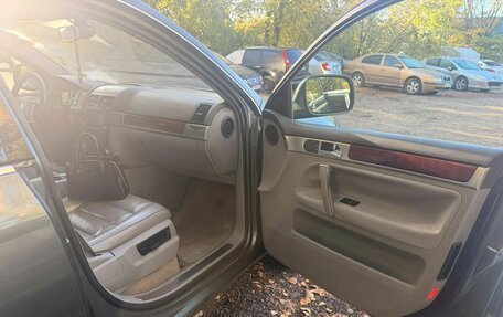 Volkswagen Touareg III, 2004 год, 580 000 рублей, 11 фотография