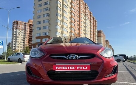 Hyundai Solaris II рестайлинг, 2014 год, 930 000 рублей, 2 фотография