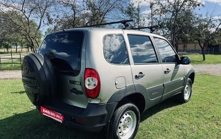 Chevrolet Niva I рестайлинг, 2011 год, 499 000 рублей, 4 фотография