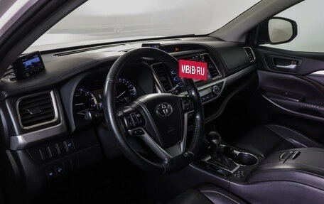 Toyota Highlander III, 2014 год, 2 750 000 рублей, 15 фотография