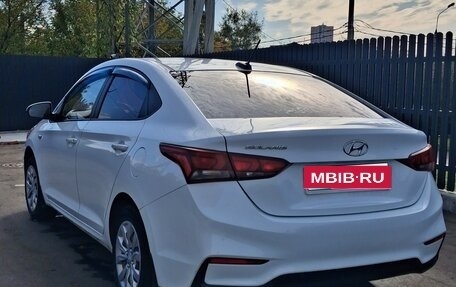 Hyundai Solaris II рестайлинг, 2017 год, 700 000 рублей, 4 фотография