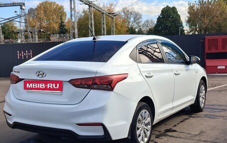 Hyundai Solaris II рестайлинг, 2017 год, 700 000 рублей, 3 фотография