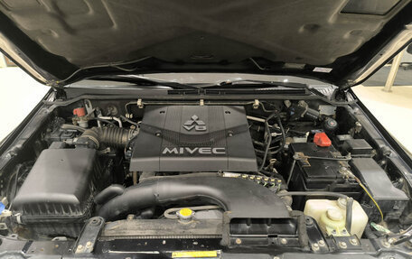 Mitsubishi Pajero IV, 2008 год, 1 120 000 рублей, 11 фотография
