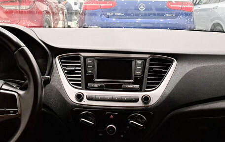 Hyundai Solaris II рестайлинг, 2018 год, 1 350 000 рублей, 19 фотография