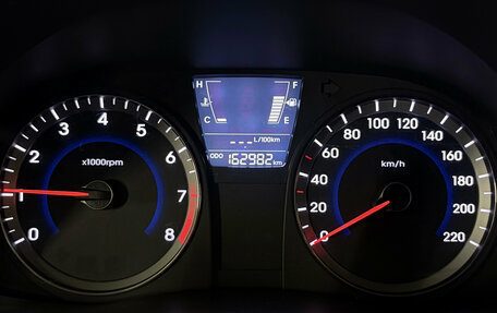 Hyundai Solaris II рестайлинг, 2011 год, 680 000 рублей, 17 фотография
