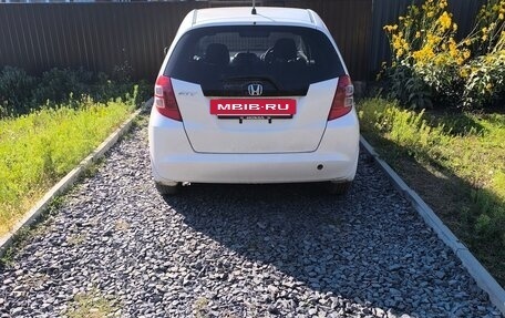 Honda Fit III, 2009 год, 630 000 рублей, 2 фотография
