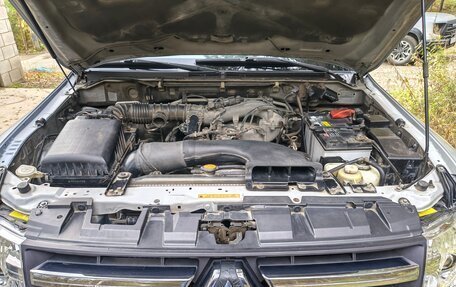 Mitsubishi Pajero IV, 2008 год, 1 350 000 рублей, 19 фотография