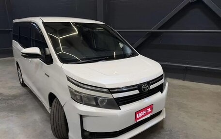 Toyota Voxy III, 2016 год, 1 100 000 рублей, 1 фотография