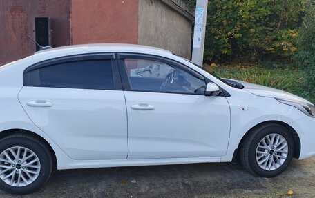 KIA Rio IV, 2018 год, 1 500 000 рублей, 2 фотография