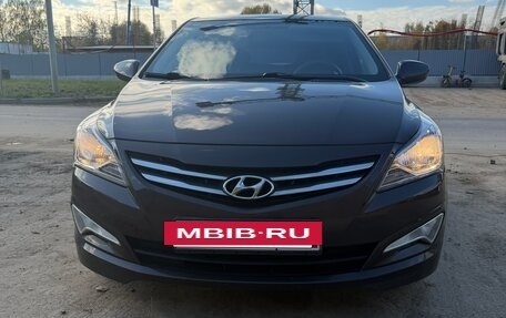 Hyundai Solaris II рестайлинг, 2016 год, 1 050 000 рублей, 3 фотография