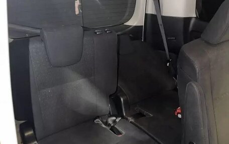 Toyota Voxy III, 2016 год, 1 100 000 рублей, 7 фотография