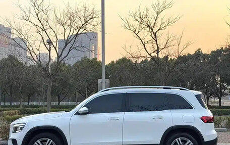 Mercedes-Benz GLB, 2022 год, 1 930 500 рублей, 2 фотография