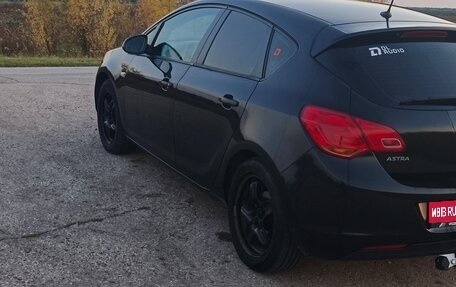 Opel Astra J, 2012 год, 570 000 рублей, 1 фотография