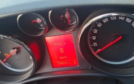 Opel Astra J, 2012 год, 570 000 рублей, 8 фотография