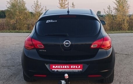 Opel Astra J, 2012 год, 570 000 рублей, 2 фотография