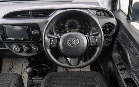 Toyota Vitz, 2019 год, 949 000 рублей, 15 фотография