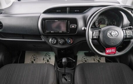 Toyota Vitz, 2019 год, 949 000 рублей, 11 фотография