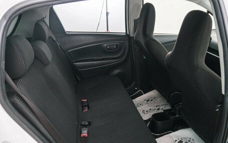 Toyota Vitz, 2019 год, 949 000 рублей, 22 фотография