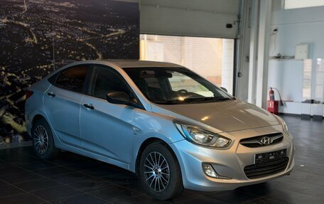 Hyundai Solaris II рестайлинг, 2014 год, 900 000 рублей, 1 фотография