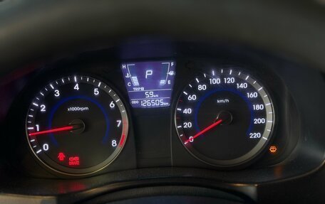 Hyundai Solaris II рестайлинг, 2014 год, 900 000 рублей, 8 фотография