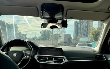 BMW 3 серия, 2019 год, 3 350 000 рублей, 11 фотография