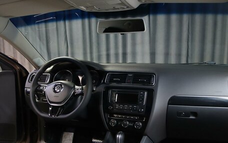 Volkswagen Jetta VI, 2015 год, 999 000 рублей, 5 фотография