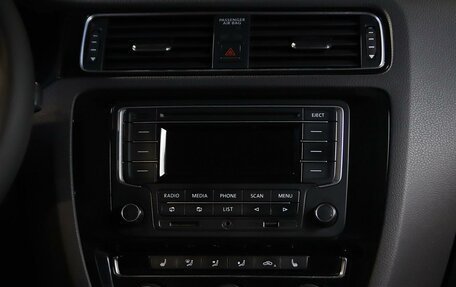 Volkswagen Jetta VI, 2015 год, 999 000 рублей, 11 фотография