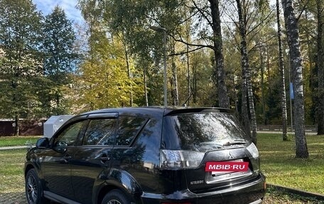 Mitsubishi Outlander III рестайлинг 3, 2010 год, 1 200 000 рублей, 3 фотография