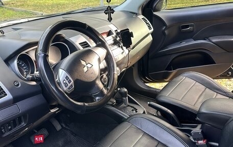 Mitsubishi Outlander III рестайлинг 3, 2010 год, 1 200 000 рублей, 8 фотография