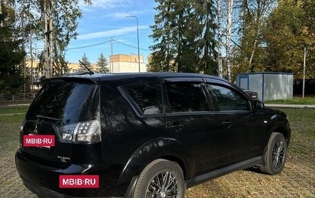 Mitsubishi Outlander III рестайлинг 3, 2010 год, 1 200 000 рублей, 4 фотография