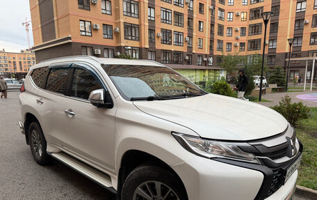 Mitsubishi Pajero Sport III рестайлинг, 2017 год, 2 900 000 рублей, 5 фотография