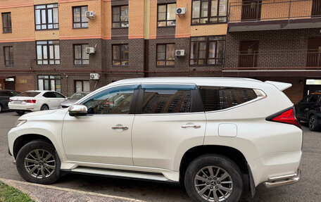 Mitsubishi Pajero Sport III рестайлинг, 2017 год, 2 900 000 рублей, 4 фотография