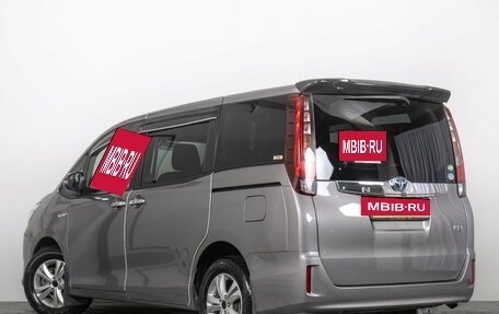 Toyota Noah III, 2015 год, 1 859 000 рублей, 6 фотография
