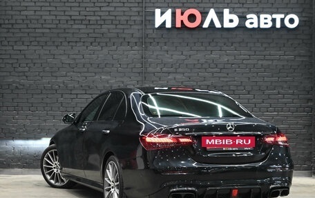 Mercedes-Benz E-Класс, 2020 год, 4 690 000 рублей, 4 фотография